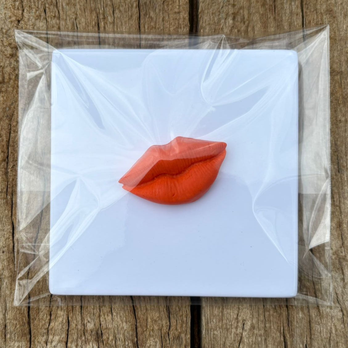 Tegeltje 10x10 cm met Klei – Lips (kissing) 💋